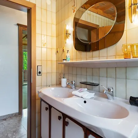 アパート Cosy In Muehlbach With Balcony, Cleaning Included *
